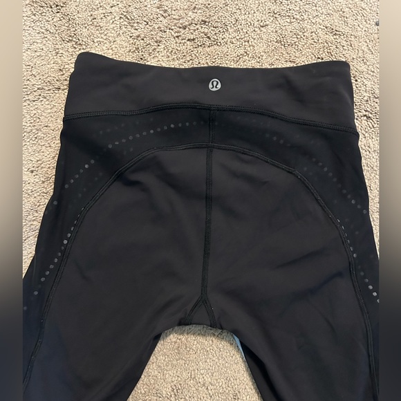 Lululemon size 2 cropped leggings 21’ - Picture 2 of 4